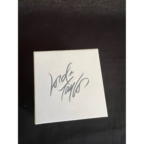 Lord & Taylor Empty Gift Box Cardboard White 3.5" x 3.5" x 2" - Picture 2 of 7